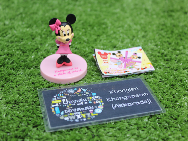 2.Gashapon Disney Character Happiness Stand Figure - Minnie Mouse