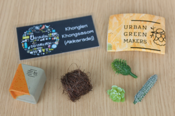 6.Gashapon Urban Green Makers Miniature Collection - Concrete Pot